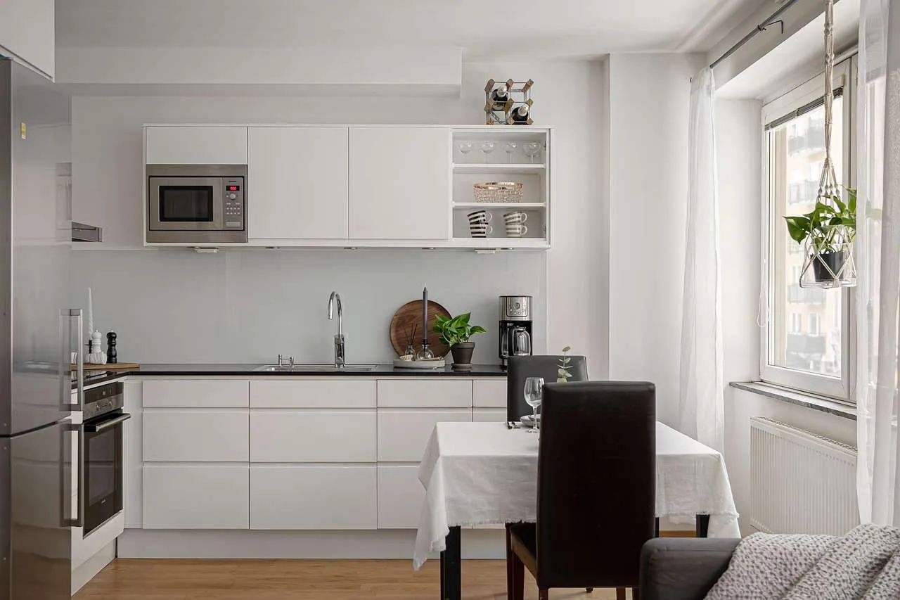 Home Window Tinting Near Me: Heat, UV, Privacy