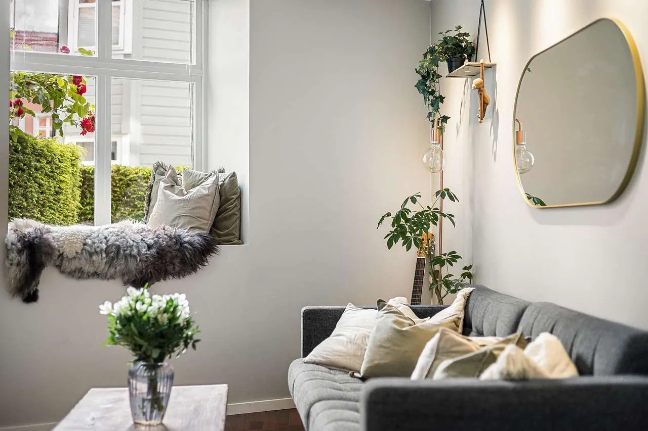 Home Window Tinting: Save Energy & Privacy